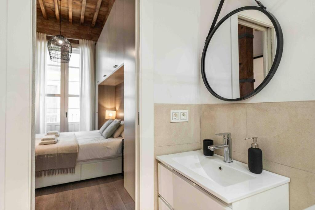 Eclectic & Elegant Apartment By Rems Málaga Exteriör bild